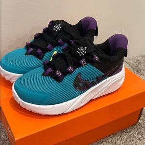 Nike Kids Turquoise and Purple Sneakers size 9C
